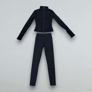 Black Matching 2 Piece Workout Set Zip Jacket Scrunch Leggings Sculpting Gym